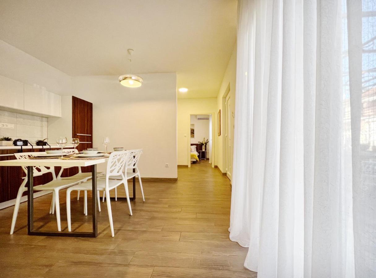 Apartments Teodora Maria Novigrad Istria Extérieur photo